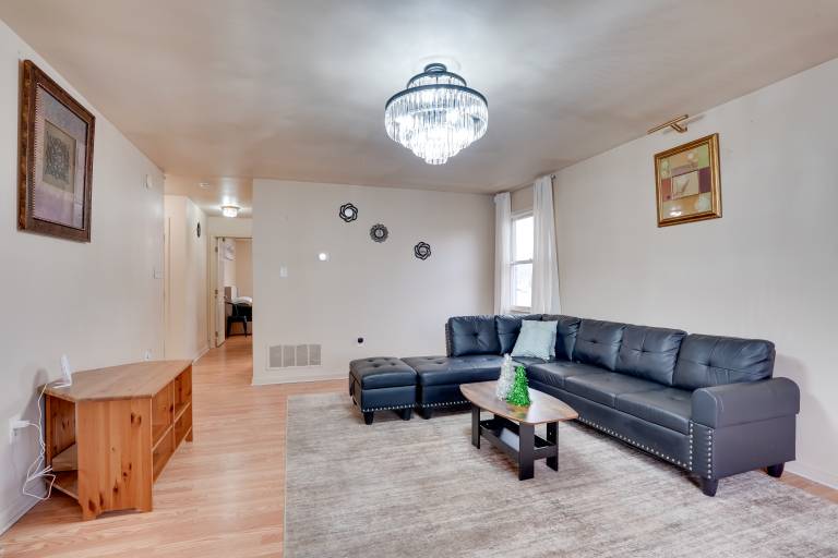 2 Mi to Dtwn Hagerstown Townhome Near Fairgrounds