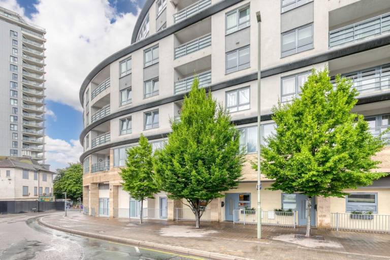 Apartment Woking