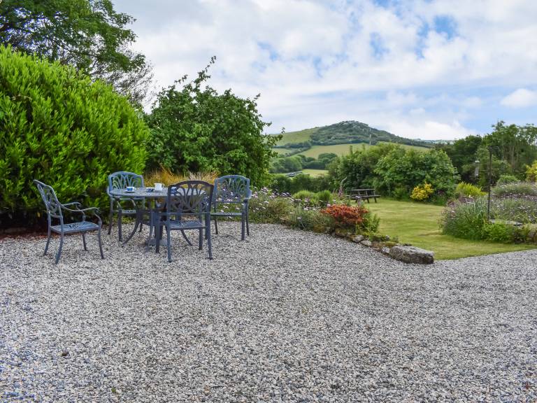 Cottage with yard & jacuzzi | River view — photo 2