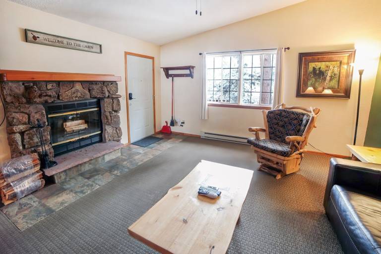 Family-oriented pleasant villa with patio & pool | Pets allowed — photo 3