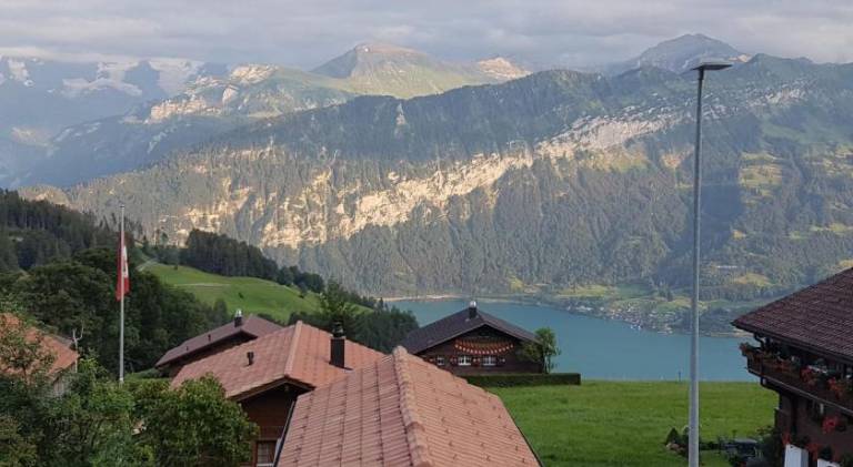 Holiday apartment with terrace & garden | Dogs allowed in Unterseen
