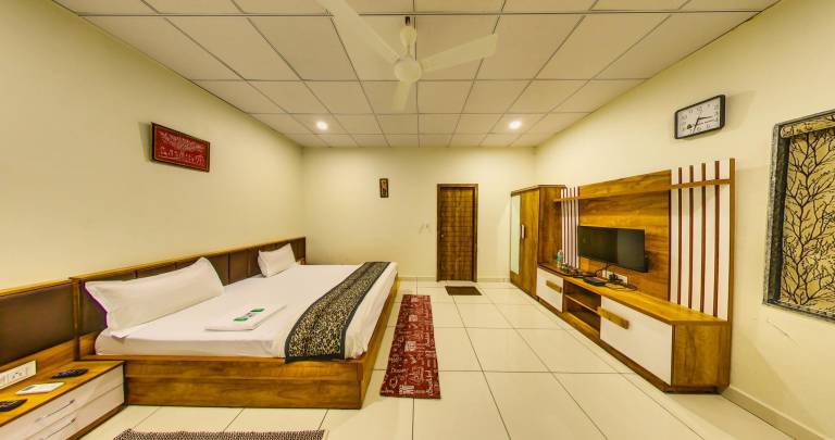 Tejas Gir Villa in Mendarda