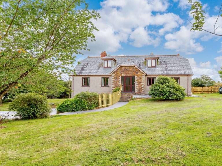 Fully equipped cottage with yard & patio | Pets allowed in Bodmin