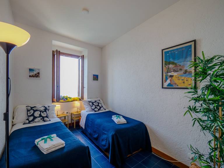 La Lampara Sea View Terrace Apartment with AC — photo 5