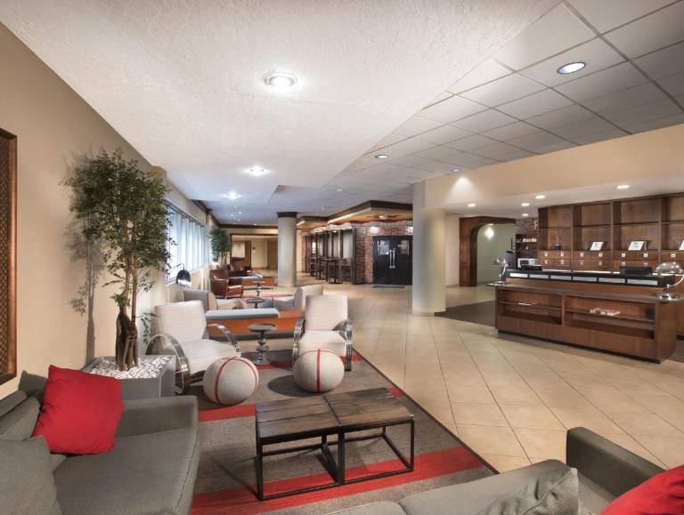 Best Western Plus Kansas City Sports Complex Hotel — photo 2