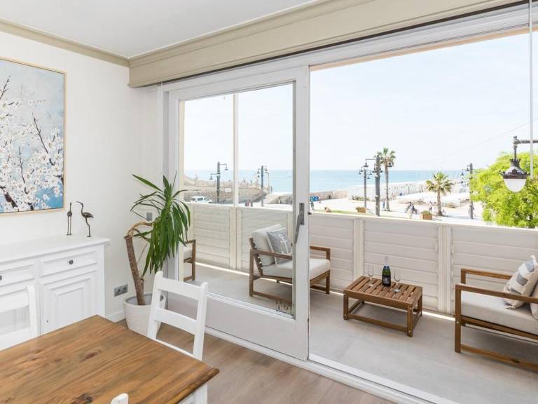 Fully equipped apartment with terrace | Close to the beach | Pet-friendly in Sitges