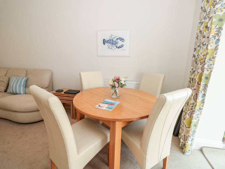 Cottage with 2 rooms for 4 persons — photo 4