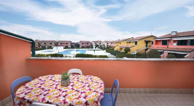 Holiday apartment with pool, garden & terrace — photo 5