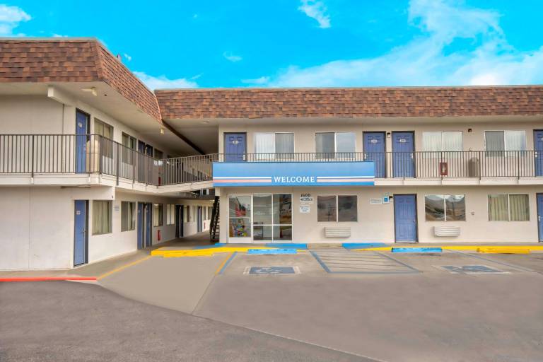 Motel 6 Farmington, NM — photo 4