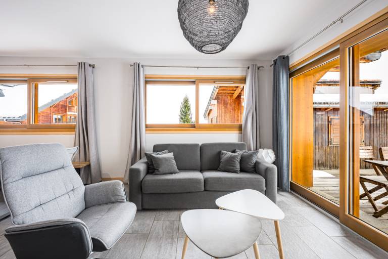 Family-oriented nice chalet with terrace & yard | Mountain view | Ski nearby | Good for workation | Pet-friendly — photo 4