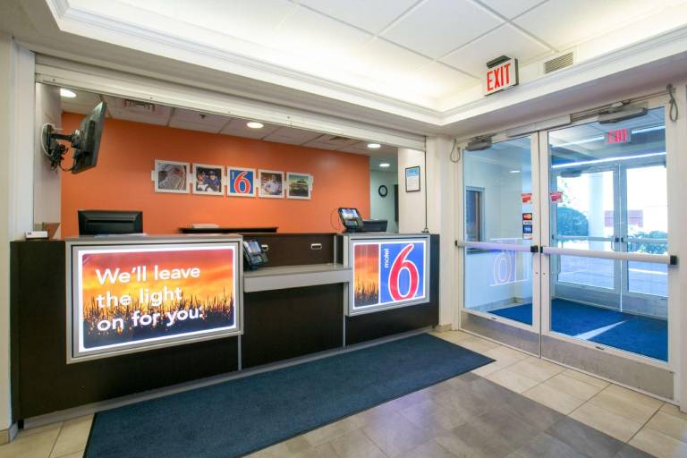 Motel 6 Brooklyn Center, MN - Minneapolis — photo 3