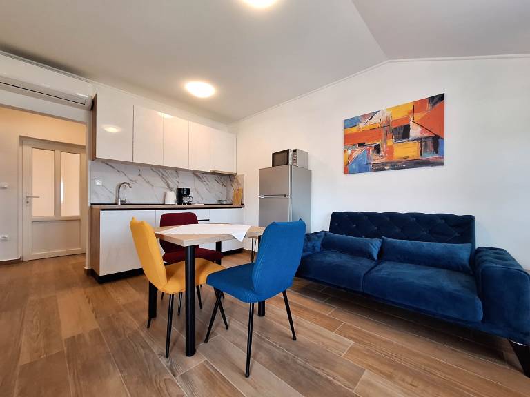 Fully equipped beautiful rental apartment with barbeque | Sea view | Next to the beach | Pet-friendly in Rab