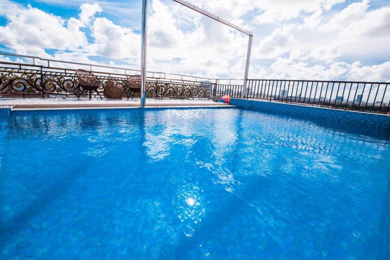 Apartment with pool | Pets are welcome — photo 3