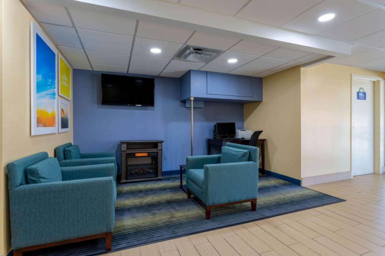 Days Inn by Wyndham Augusta — photo 2