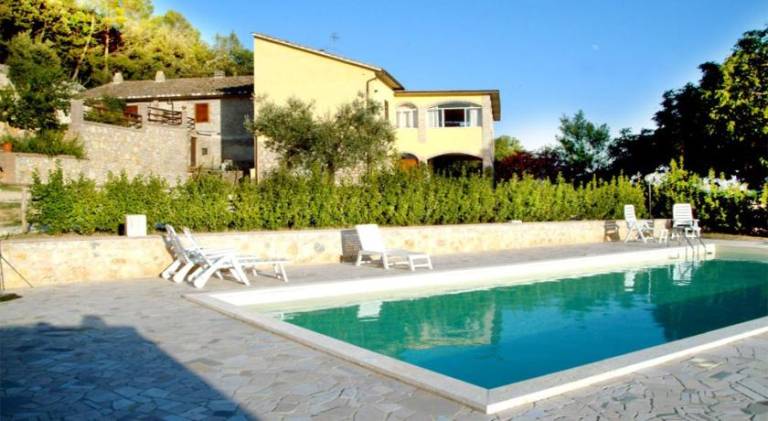 Farm with BBQ, pool & yard in Narni