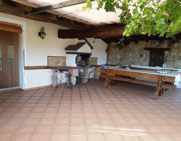 Family-oriented vacation home with garden, pool & barbeque | Mountain view | Pets allowed — photo 5
