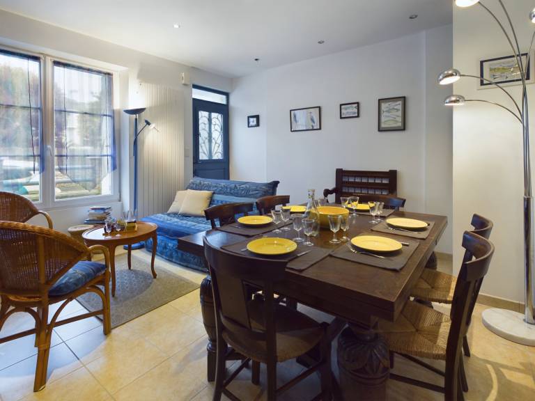 Charming house with yard, grill & terrace | Next to the beach | Pets are welcome — photo 4
