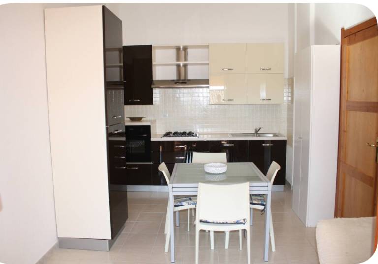 Fully equipped rental apartment with patio | Pets are welcome — photo 4