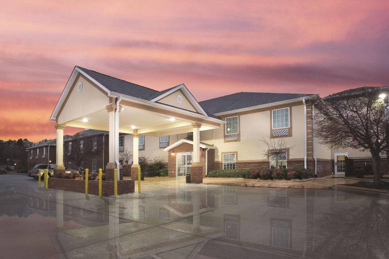 La Quinta Inn by Wyndham Calhoun South I-75 — photo 2