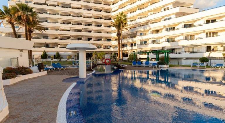 Rental apartment with pool — photo 4