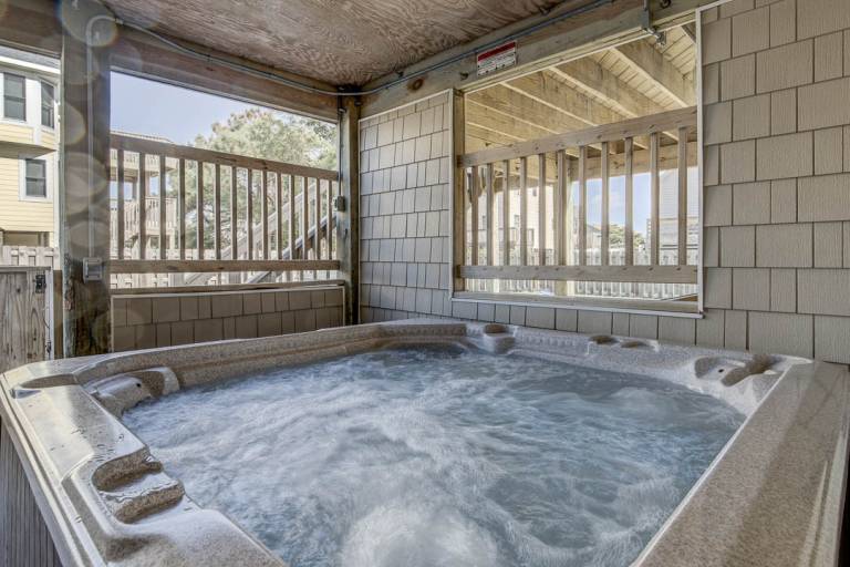 The Beach Hive 1570 ft to the beach Private Pool, Hot Tub, and Dog Friendly — photo 4