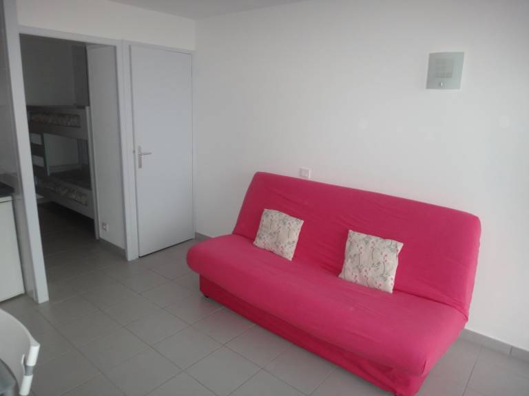 Charming apartment with pool & garden | Lake view | Close to the beach | Pets are welcome — photo 5