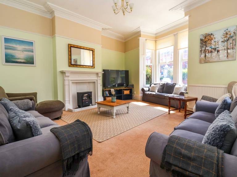 Fully equipped beautiful cottage with garden | Beach view | Close to the beach | Dogs allowed — photo 4