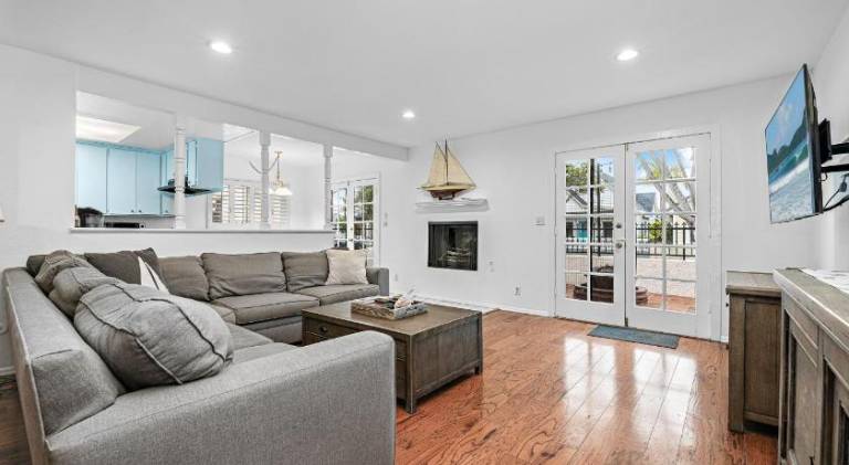 Vacation home | Beach nearby | Pet-friendly — photo 2