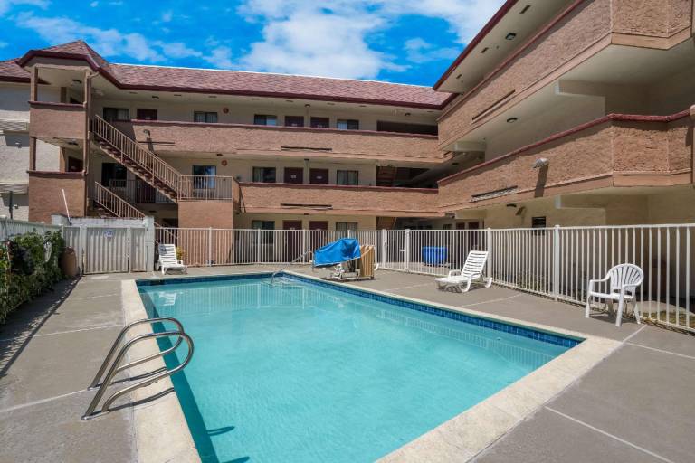 Econo Lodge Vallejo Fairgrounds — photo 2