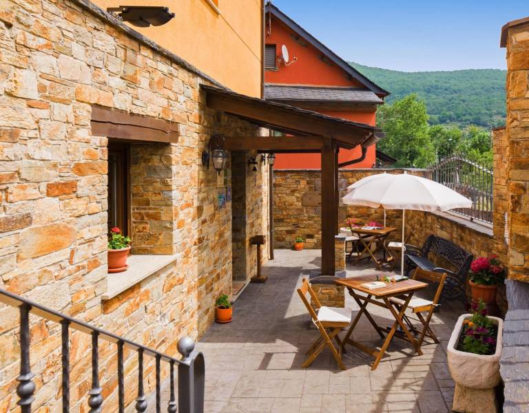 Apartment 'El Hechizo' with Mountain View, Shared Pool and Wi-Fi — photo 2