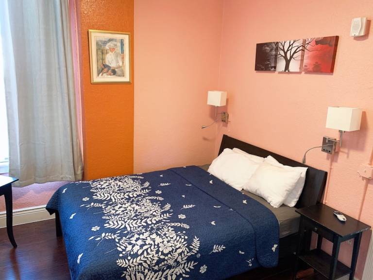 Hostel  Tenderloin