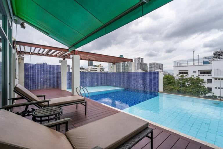Apartment with pool & terrace — photo 4