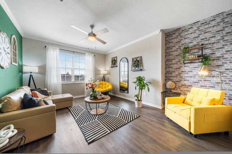 Spacious 3BR 2BA w Pool Gym Near Airport 4