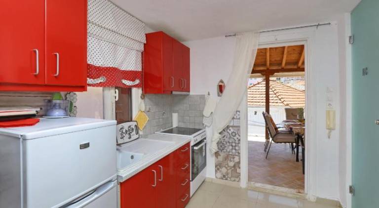 House with patio | Perfect for remote work — photo 3