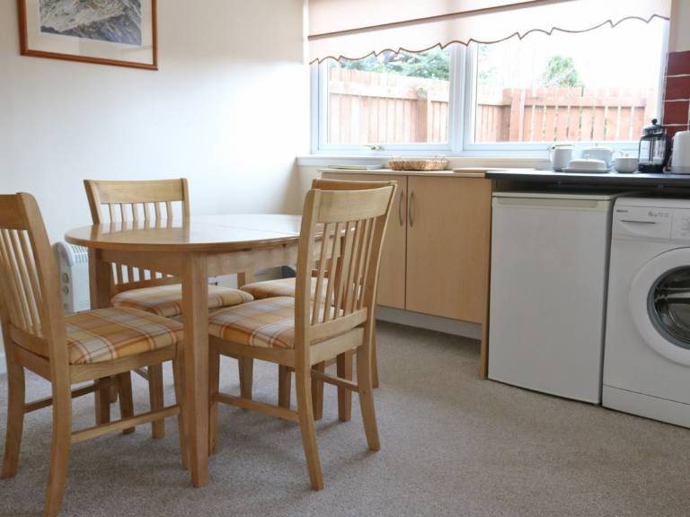 Pleasant vacation home with BBQ & garden | Pets allowed — photo 4