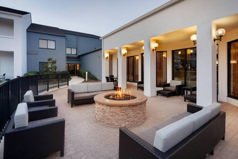 Courtyard by Marriott Dallas Addison/Midway — photo 2