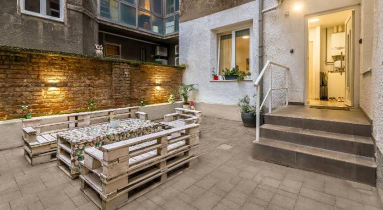 BRAND NEW Apartment in City Center, big terrace — photo 3