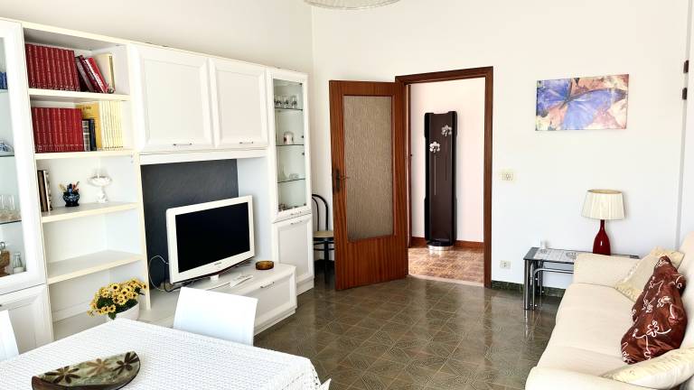 Family-friendly wonderful rental apartment with patio | Close to the beach | Pets are welcome — photo 3
