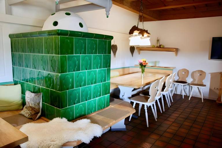Rental apartment with yard, patio & sauna | Suitable for remote work | Dogs allowed — photo 3