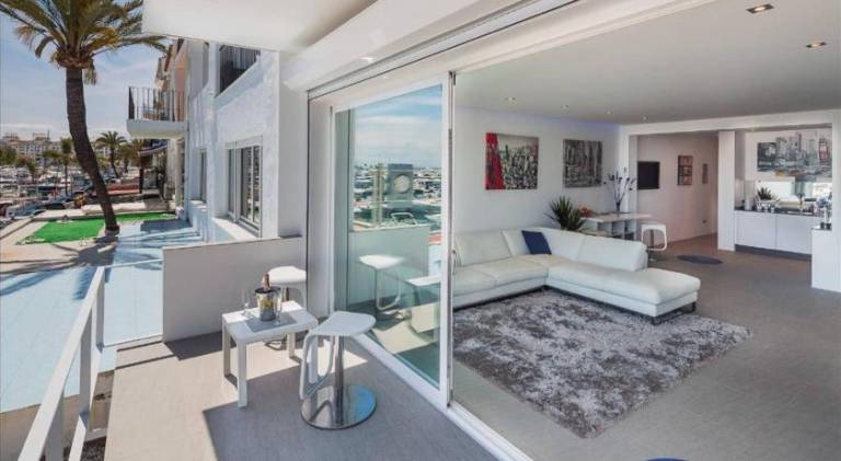 Fully equipped charming rental apartment with patio | Close to the beach | Dogs allowed — photo 4