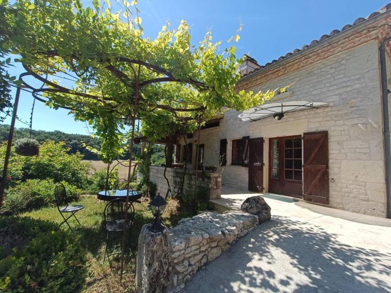 Fully equipped nice gite with private pool, barbecue & yard | Pet-friendly — photo 3