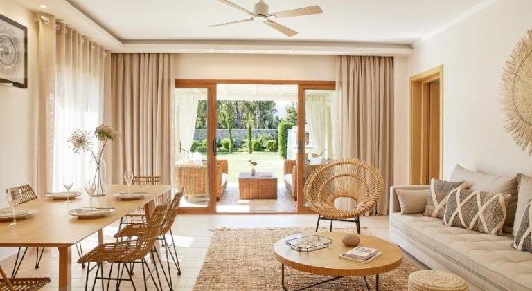 Children-friendly ample villa with garden, private pool & hot tub | Close to the beach | Pets are welcome — photo 2