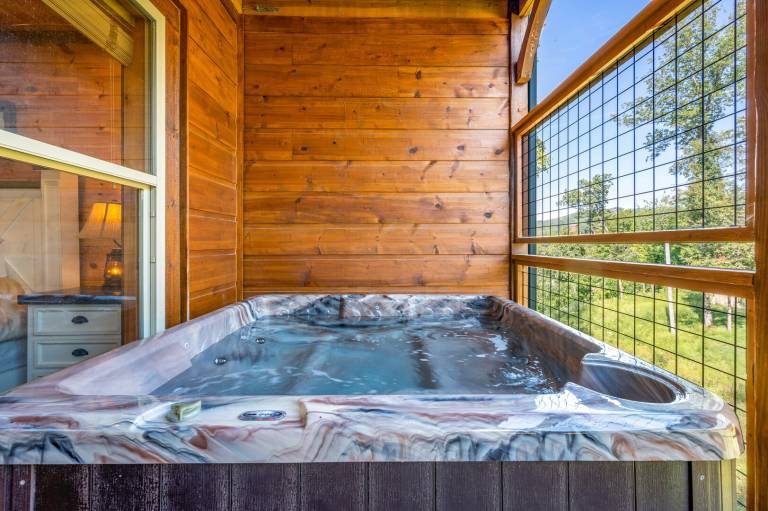 Child-friendly beautiful cabin with private pool & patio | Pets are welcome — photo 3
