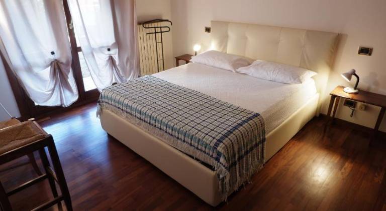 Rental apartment with 2 rooms for 4 persons — photo 2