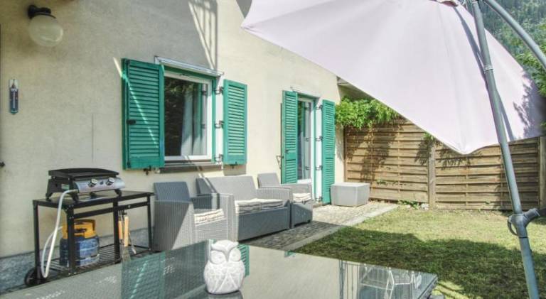Fully equipped holiday apartment with yard, hot tub & grill | Ski nearby | Pets allowed — photo 5
