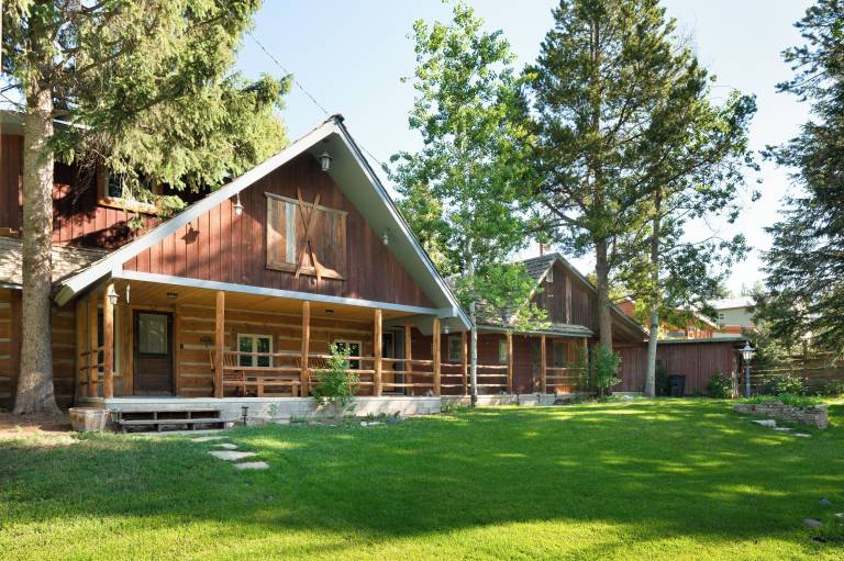 Cabin Gardiner