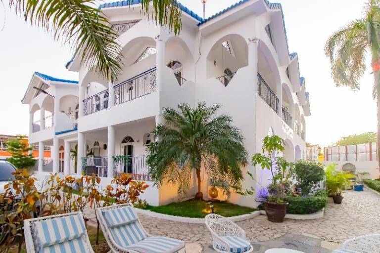 Hotel Villa Capri Salon & Spa in Boca Chica