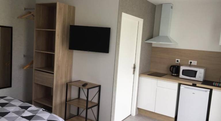 Serviced apartment with terrace — photo 2