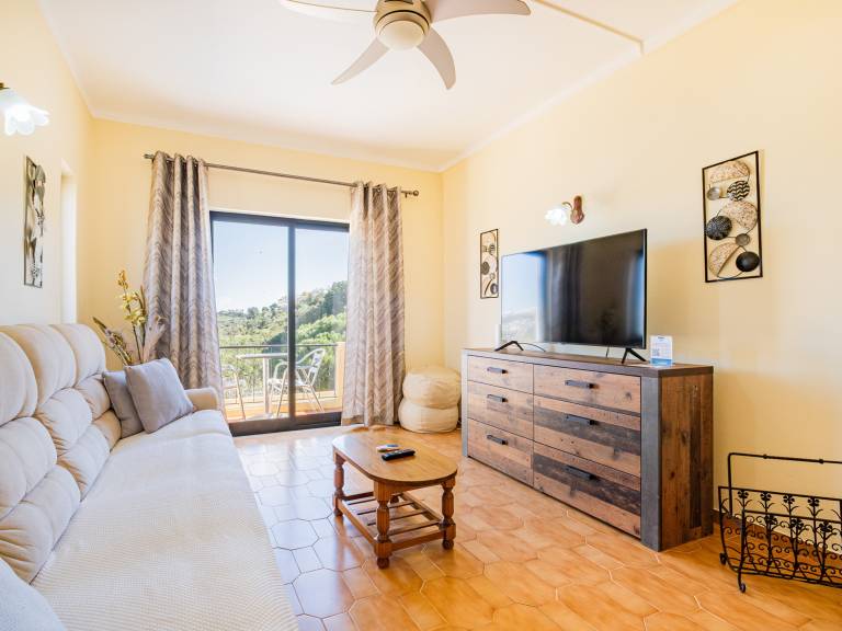 Fully equipped villa with private pool, barbeque & yard | Pets are welcome — photo 2