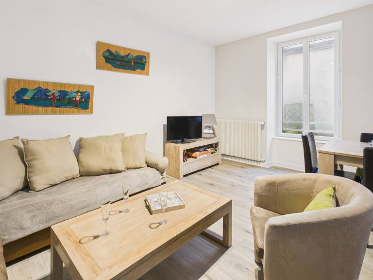 Apartment with terrace in Quimper